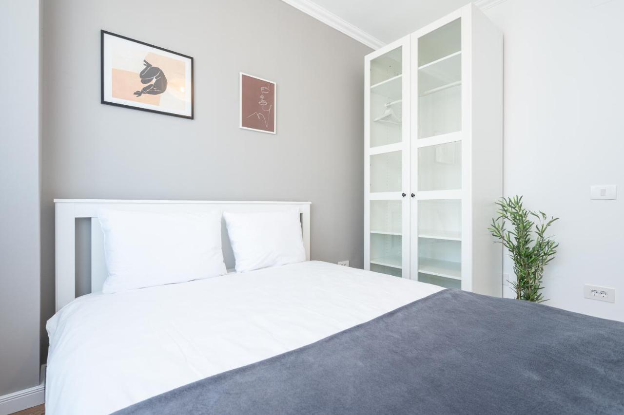 Brioni Flat Lägenhet Oradea Exteriör bild